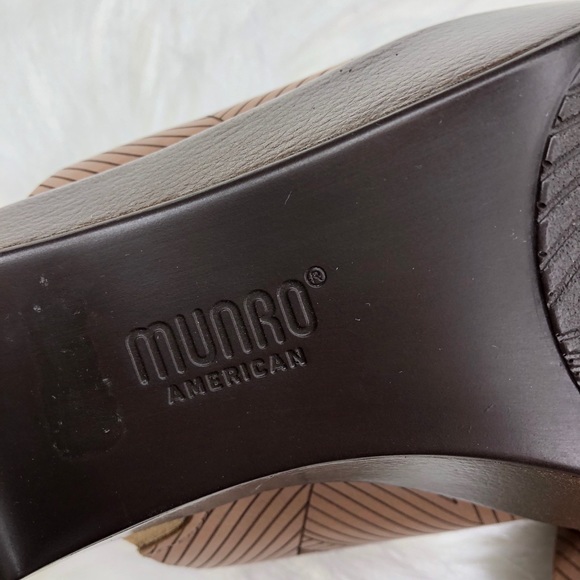 MUNRO Marisa Leather Mule Sandals Geometric Tan Size 11W - Picture 9 of 11